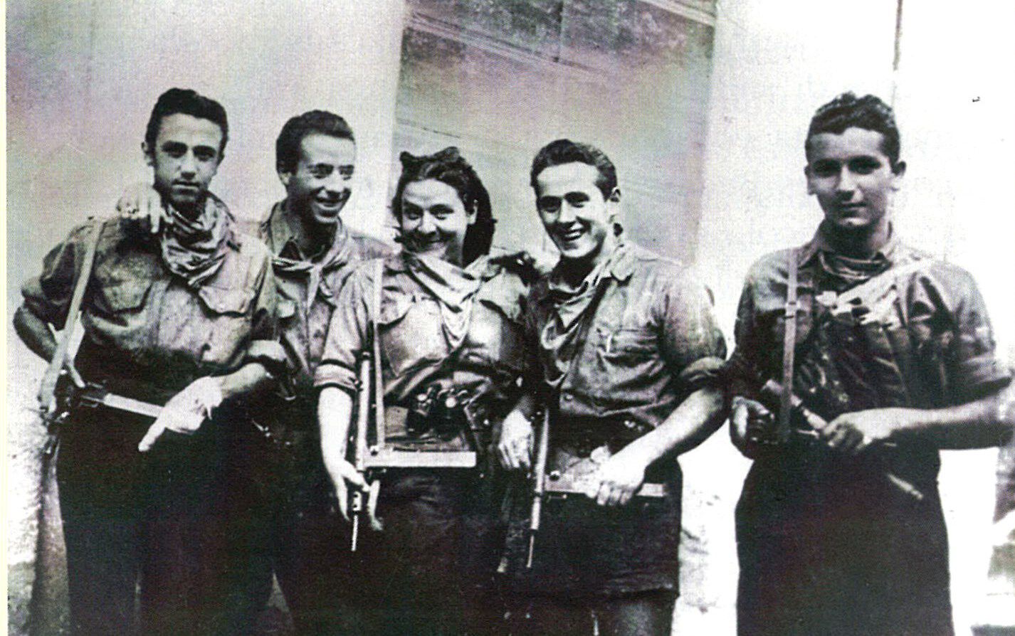 Fig. 3. Luisa Calzetta “Tigrona” e i suoi compagni di Brigata