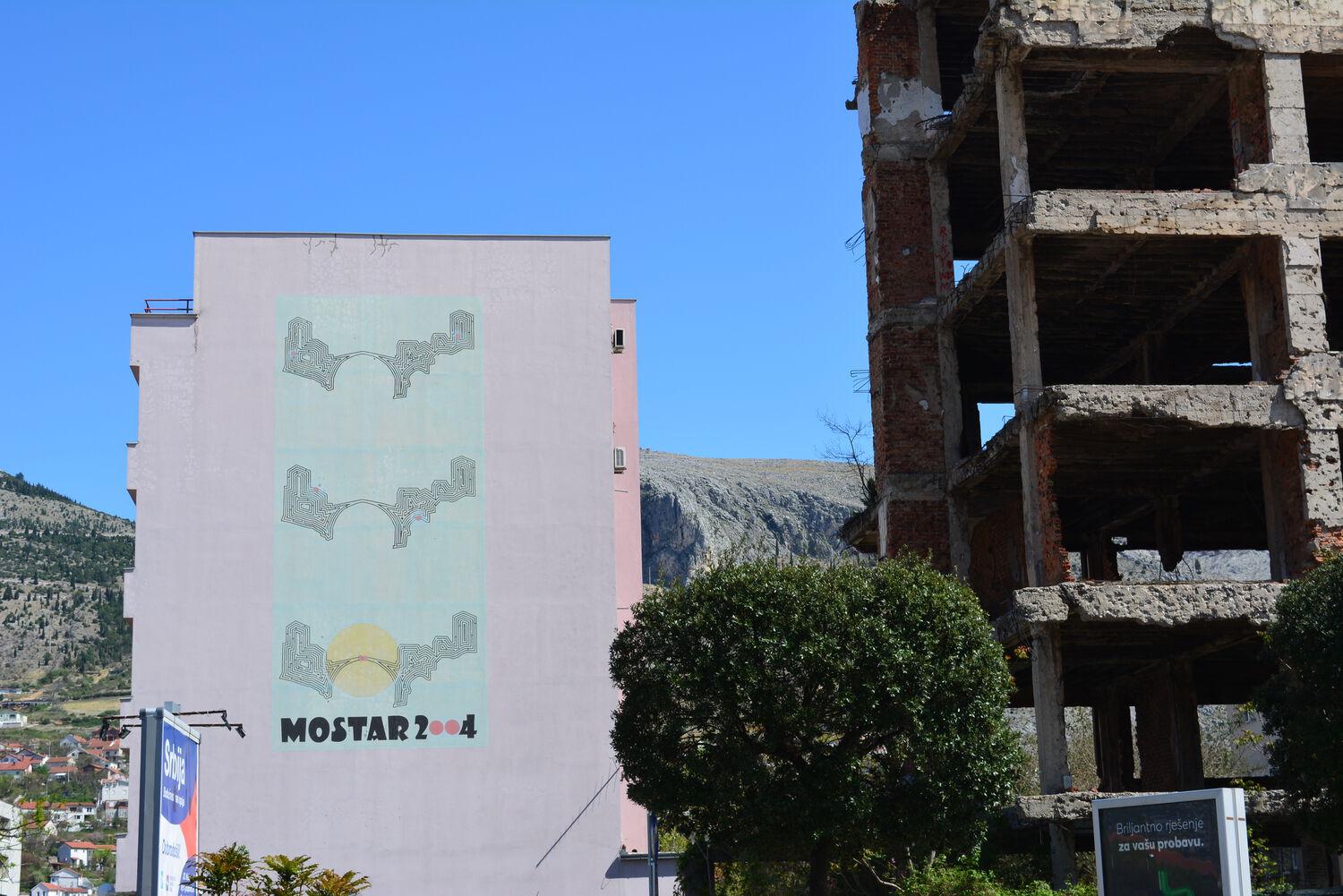 Fig. 1. Mostar Ovest [foto di Linda Menghin, studentessa Viaggio della memoria 2019]