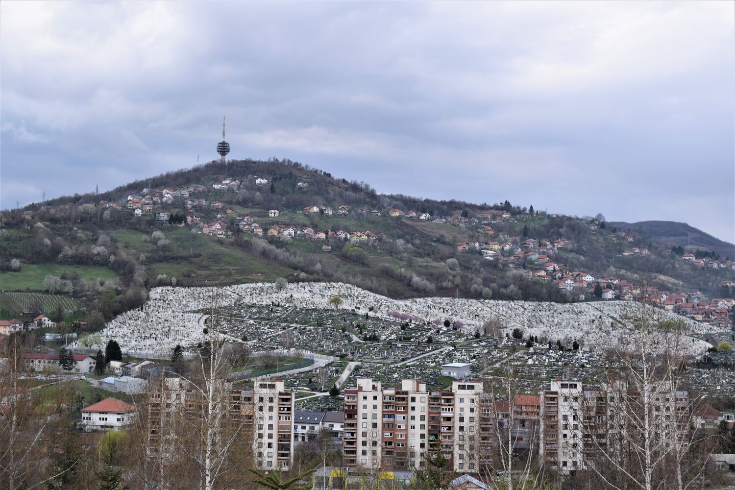 Fig. 3. Sarajevo, veduta dallo stadio [foto di Agnese Barbieri, studentessa Viaggio della memoria 2019]