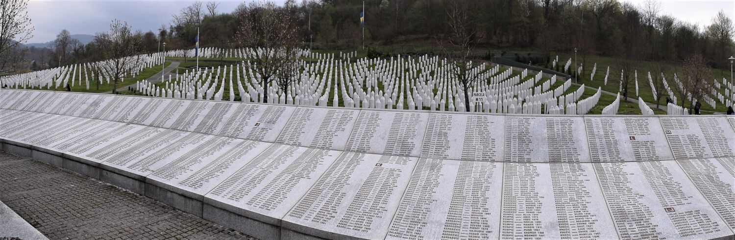 Fig. 5. Memoriale di Srebrenica, Potočari [foto di Agnese Barbieri, studentessa Viaggio della memoria 2019]