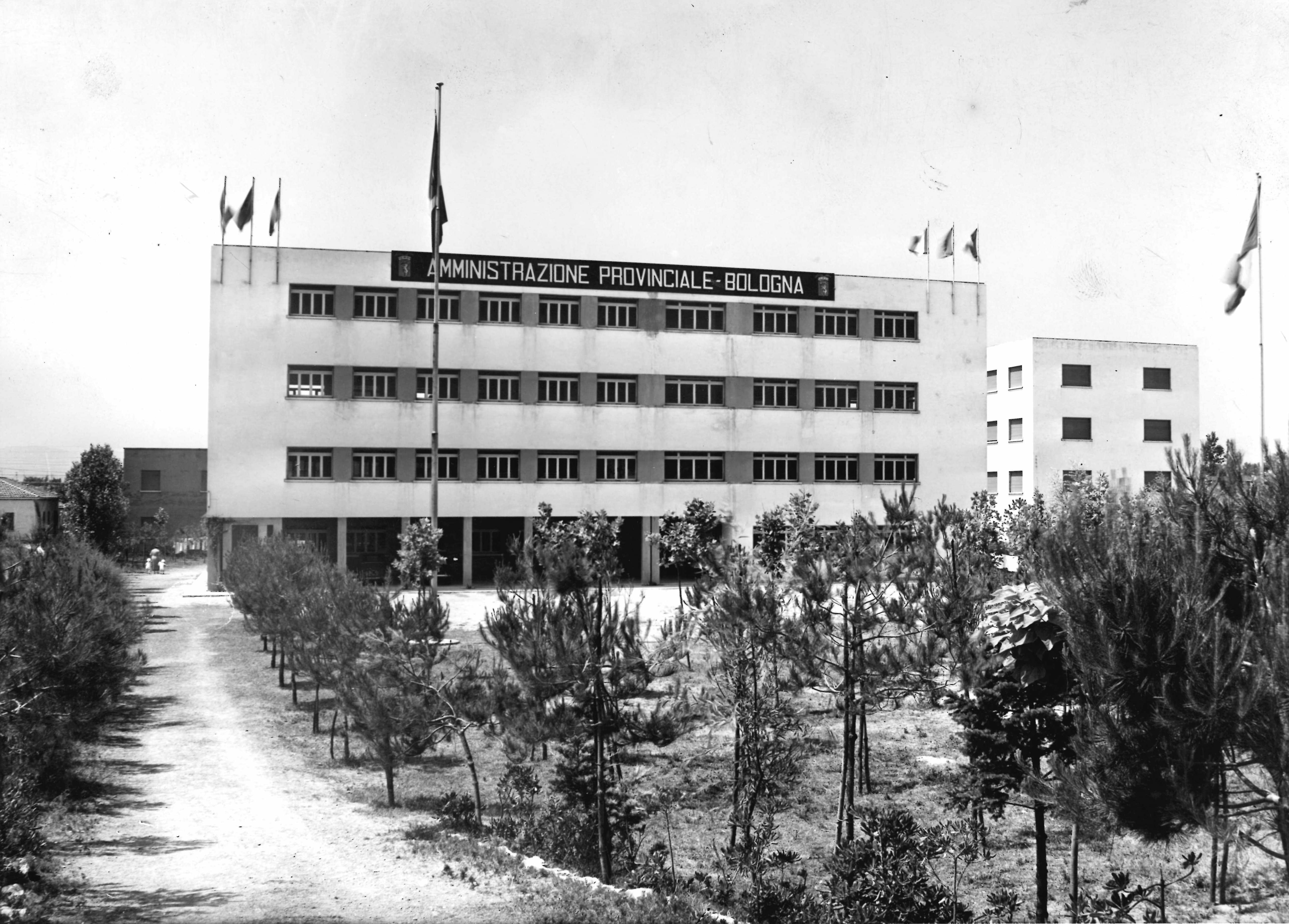 Fig. 3. La colonia Savioli di Riccione [ASCMBO, Archivio fotografico, anno 1956].
